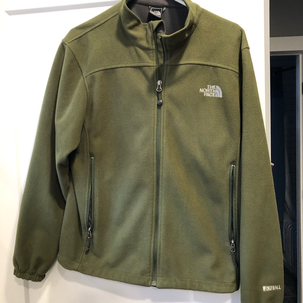 Women’s North Face Windwall jacket